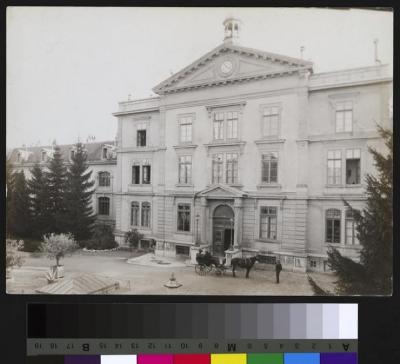 Hôpital cantonal: façade et cour nord.