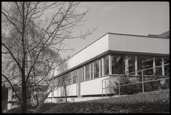 Pavillon des prématurés: vue extérieure des façades sud et est.