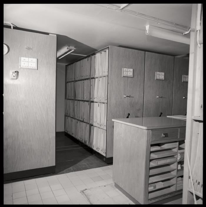 Hôpital cantonal: service de radiologie, archives.