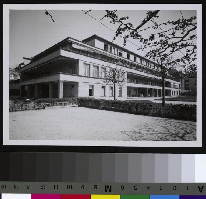 Hôpital Sandoz: façades sud et ouest.