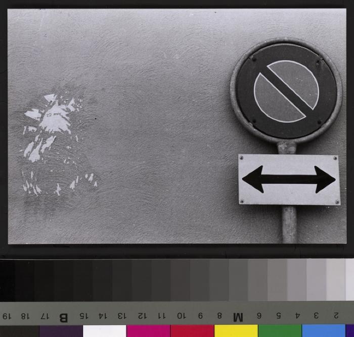 Affichage sauvage à la faculté de médecine (école de médecine Bugnon 9) contre le numerus clausus: affiche.