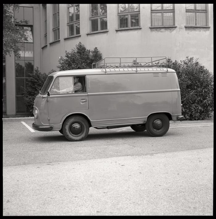 Hôpital cantonal: véhicule.