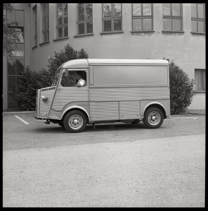 Hôpital cantonal: véhicule.